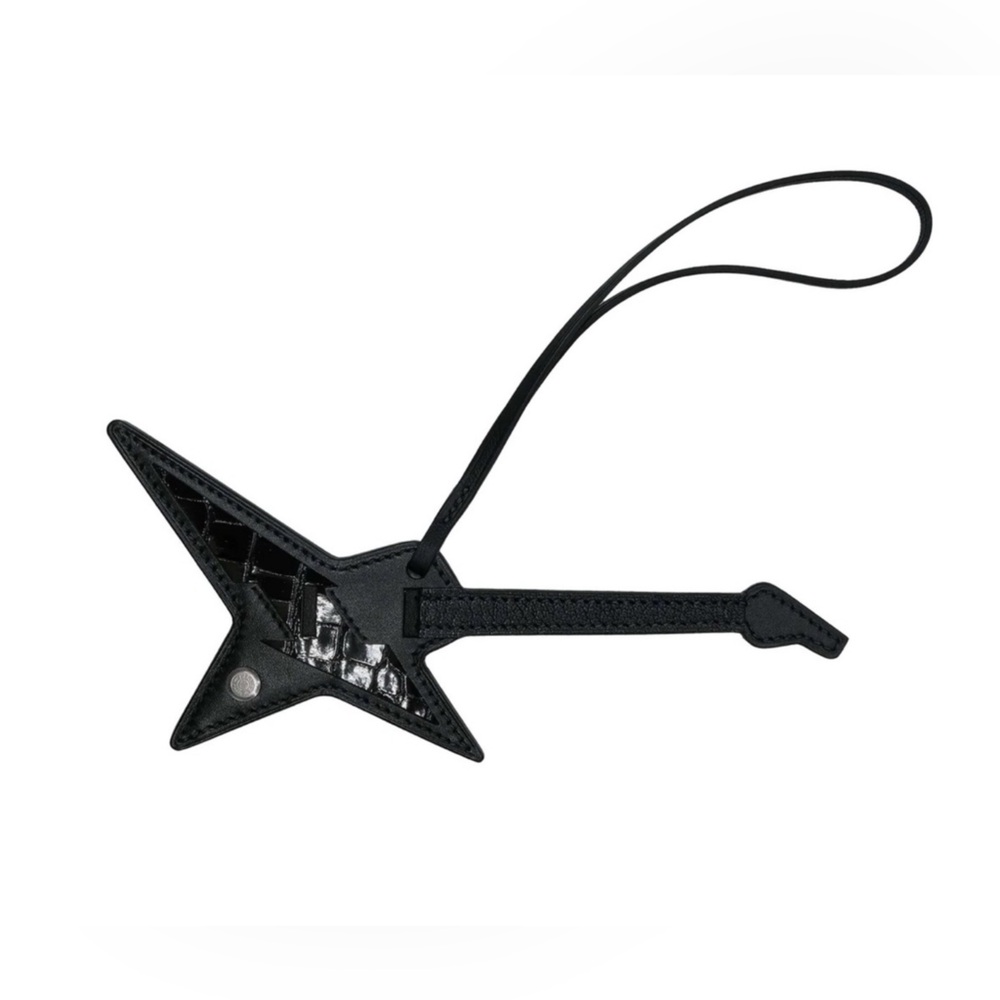 Hermès all-black guitar charm! Tadelakt, swift and alligator.